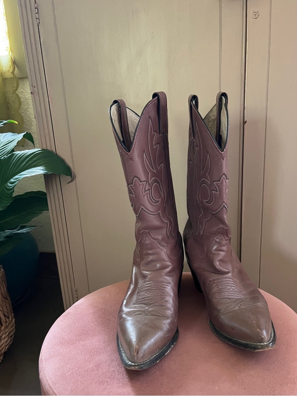 Vintage Mauve Leather Justin Boots